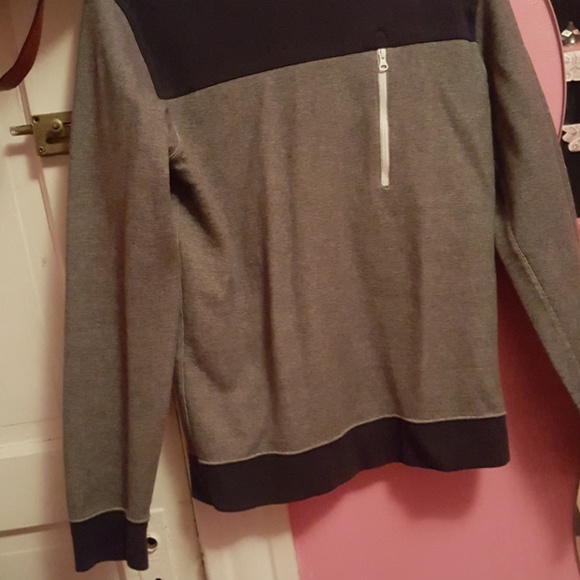 Sweater - Picture 3 of 5